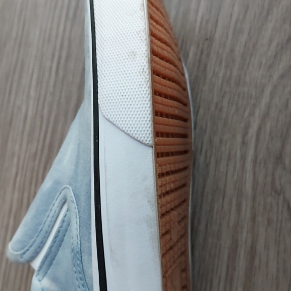 No Boundaries memory foam slip on shoes 9 1/2 blue white black trim - Picture 11 of 12